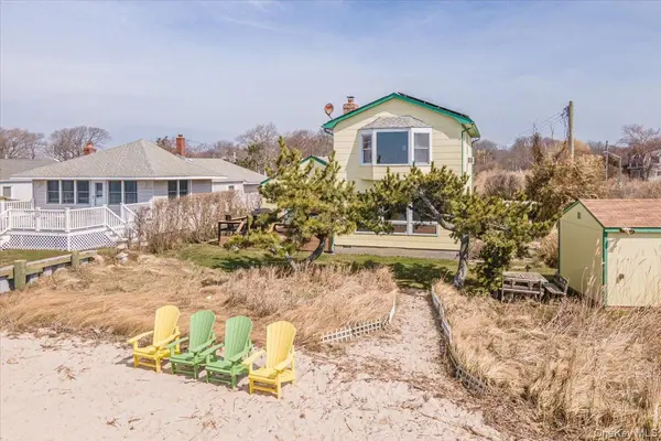 2 Shore RD, East Patchogue, NY 11772