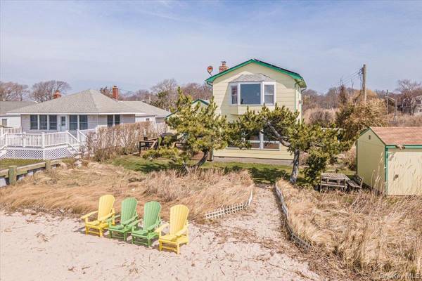 2 Shore RD, East Patchogue, NY 11772