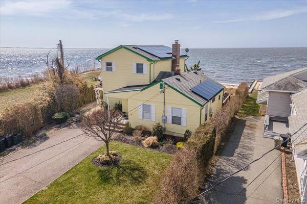 2 Shore RD, East Patchogue, NY 11772