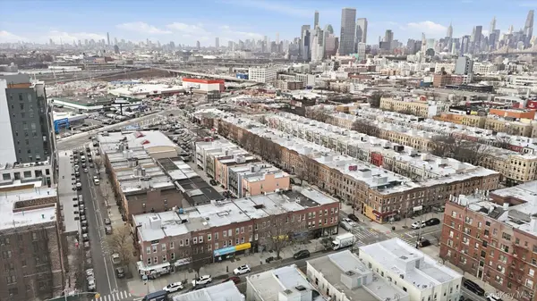 43-06 34 AVE, Astoria, NY 11101