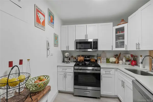1020 Grand Concourse #6M, Bronx, NY 10451