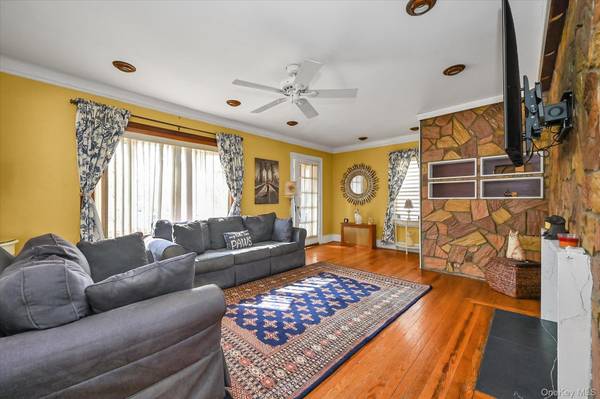 33-35 150th PL, Flushing, NY 11354