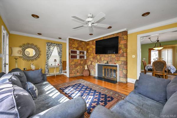 33-35 150th PL, Flushing, NY 11354