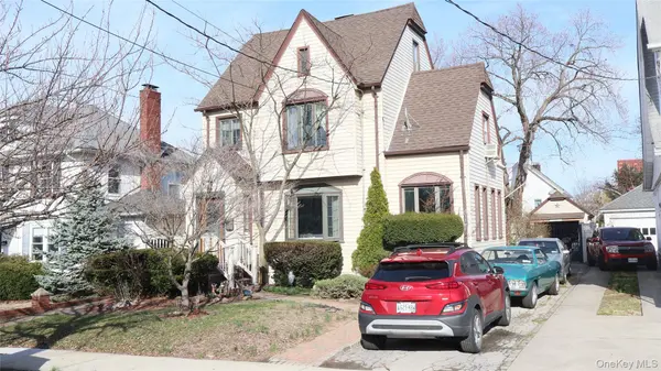 33-35 150th PL, Flushing, NY 11354