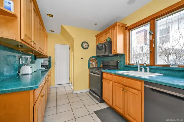 33-35 150th PL, Flushing, NY 11354