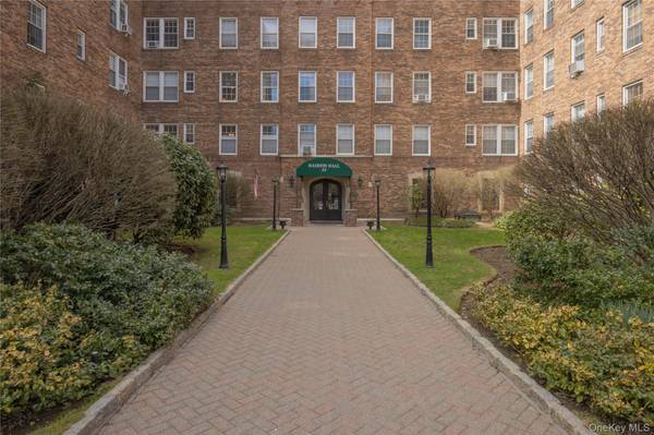 25 Parkview AVE #2K, Bronxville, NY 10708