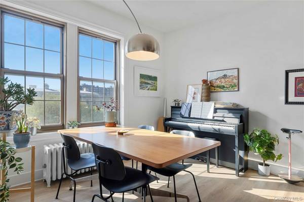 1100 Grand Concourse #4B, Bronx, NY 10456