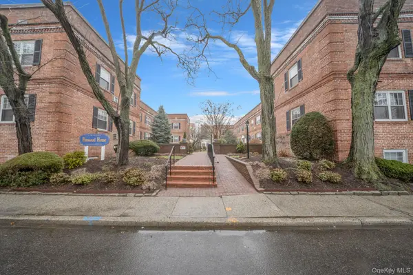 51 Lincoln AVE #D22, Rockville Centre, NY 11570