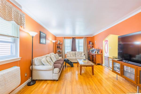 3214 Rawlins AVE, Bronx, NY 10465