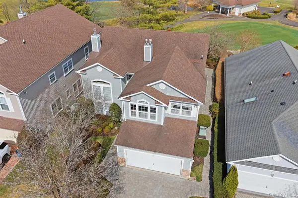 171 Hamlet DR, Mount Sinai, NY 11766