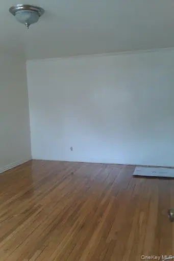 11433 204th ST, Saint Albans, NY 11412