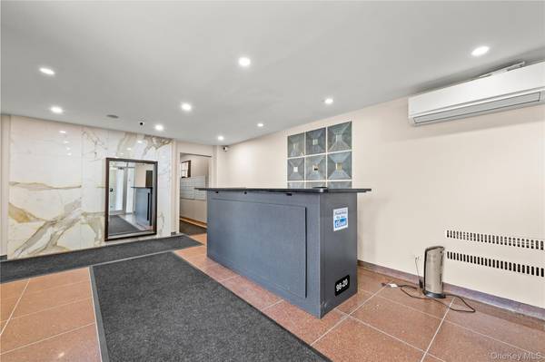 9820 62nd DR #8F, Rego Park, NY 11374