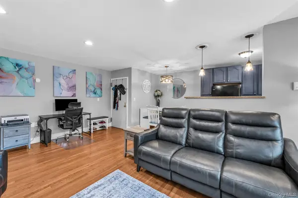 4 Rose ST #Unit #1-A1, Oceanside, NY 11572