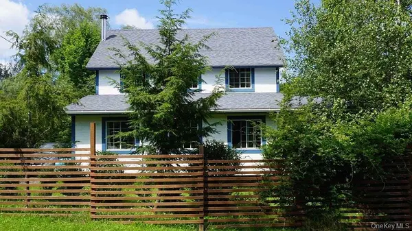 26 Maple AVE, Kauneonga Lake, NY 12749