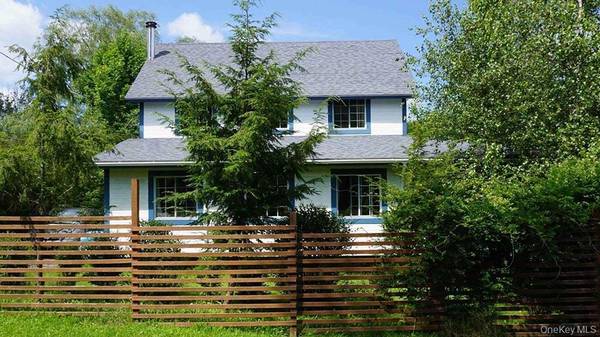 26 Maple AVE, Kauneonga Lake, NY 12749