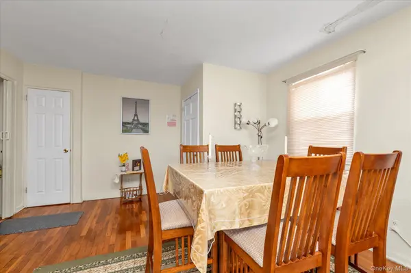 8237 Langdale ST #114A, New Hyde Park, NY 11040