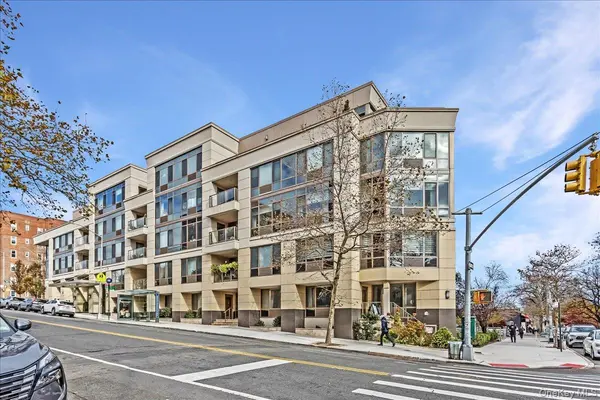 6405 Yellowstone BLVD #207, Forest Hills, NY 11375
