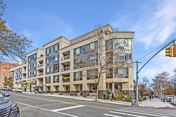 6405 Yellowstone BLVD #207, Forest Hills, NY 11375