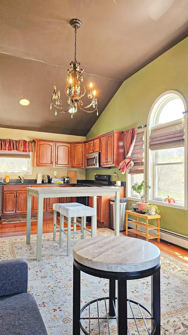 315 Arcadia RD, Goshen, NY 10924