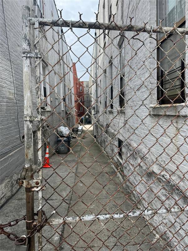 1145 Fteley AVE, Bronx, NY 10472