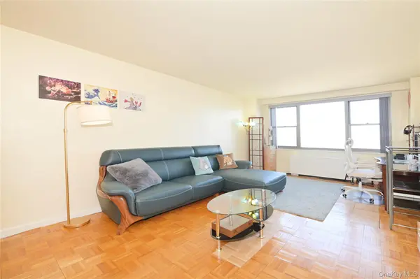 61-20 Grand Central Parkway #A1204, Forest Hills, NY 11375