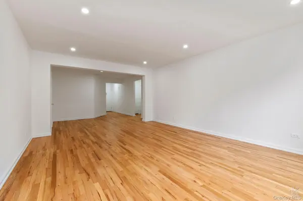 79-10 34th AVE #4U, Jackson Heights, NY 11372