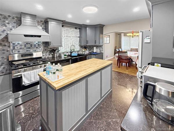 14939 123rd ST, South Ozone Park, NY 11420