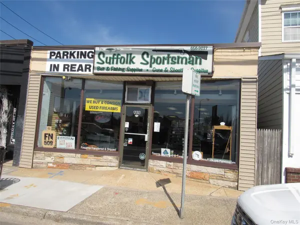 119 E main ST, Smithtown, NY 11787
