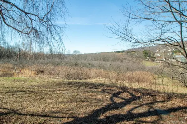 223 Plattekill RD, Marlboro, NY 12542