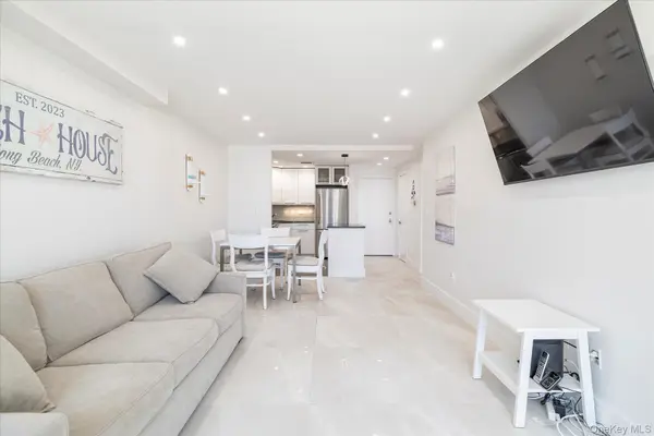 450 W Broadway #3F, Long Beach, NY 11561
