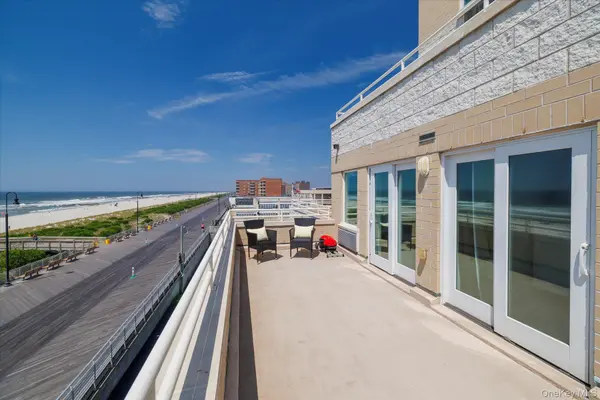 450 W Broadway #3F, Long Beach, NY 11561