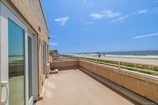 450 W Broadway #3F, Long Beach, NY 11561