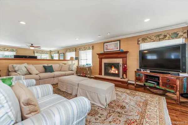 40 E Penn ST, Long Beach, NY 11561