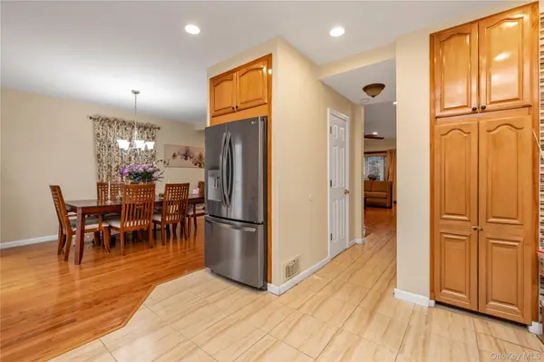 92-24 219th ST, Queens Village, NY 11428