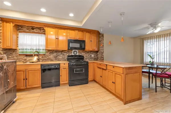 92-24 219th ST, Queens Village, NY 11428