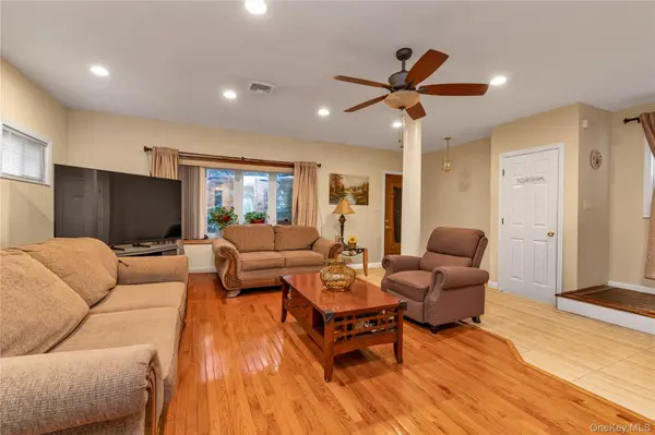 92-24 219th ST, Queens Village, NY 11428