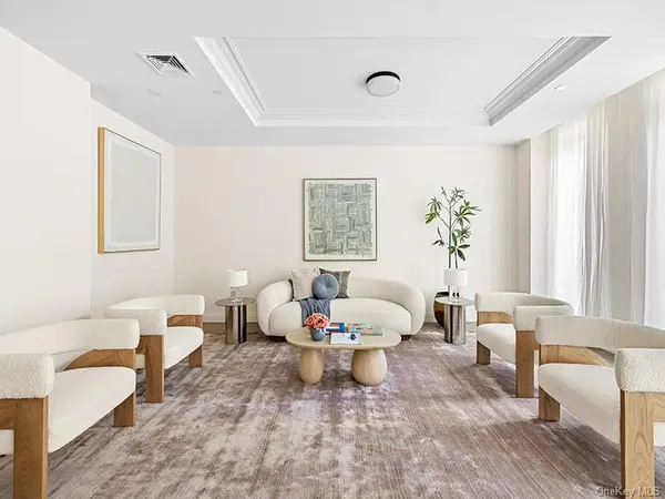 78-29 Austin ST #TH14, Forest Hills, NY 11375