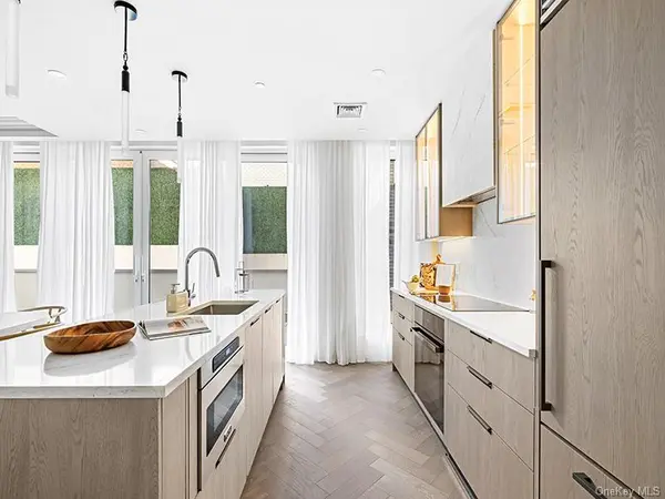 78-29 Austin ST #TH14, Forest Hills, NY 11375