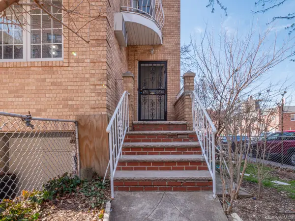 98-25 67th AVE, Rego Park, NY 11374