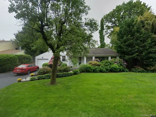 29 Argyle RD, Albertson, NY 11507