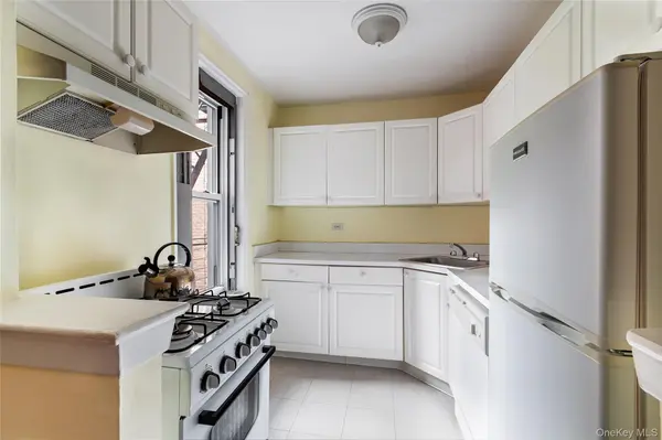 525 W 236th ST #2D, Bronx, NY 10463