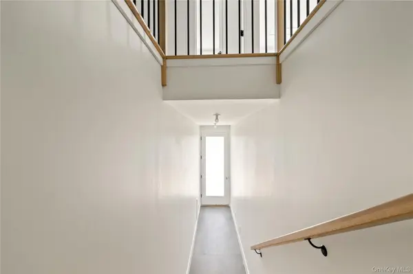 3 Valley WAY #321, Spring Valley, NY 10977