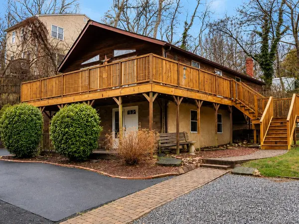111 Friendship DR, Rocky Point, NY 11778