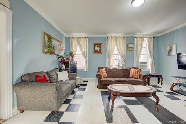 89-24 146th ST, Jamaica, NY 11435
