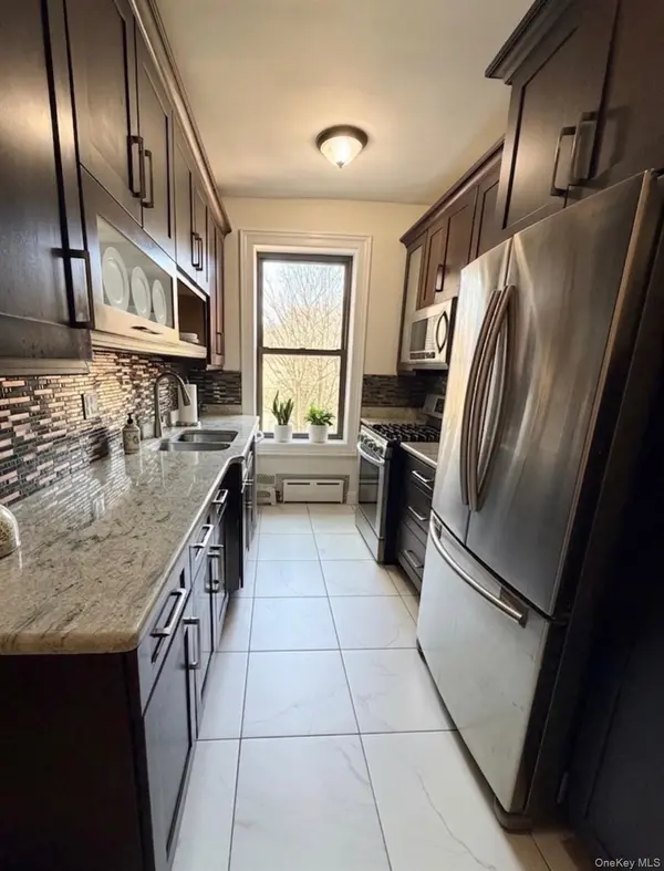 8384 116th ST #5G, Kew Gardens, NY 11415