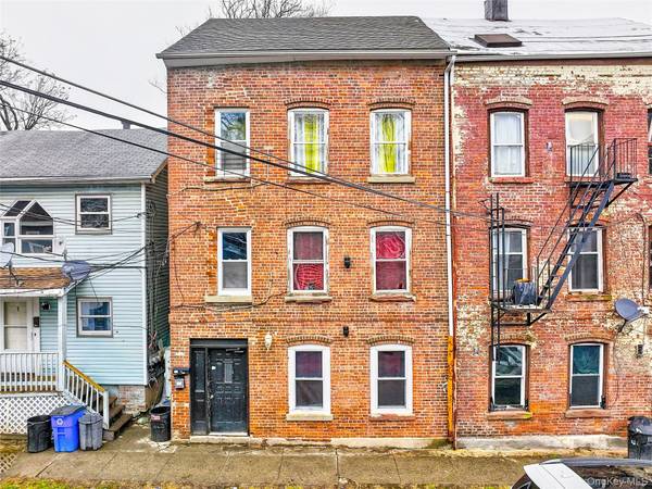 112 W Parmenter ST, Newburgh, NY 12550