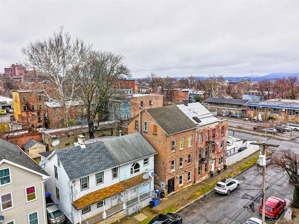 114 W Parmenter ST, Newburgh, NY 12550