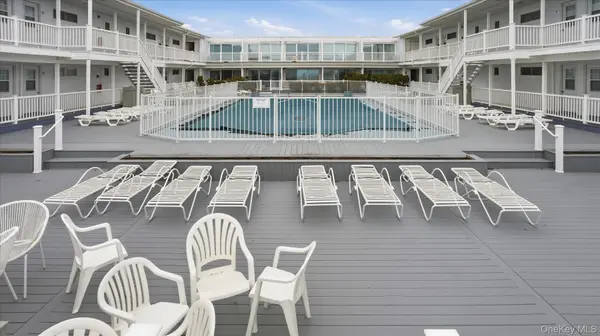 281 Dune RD #16B, Westhampton Beach, NY 11978