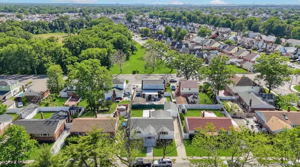 2243 Leighton RD, Elmont, NY 11003