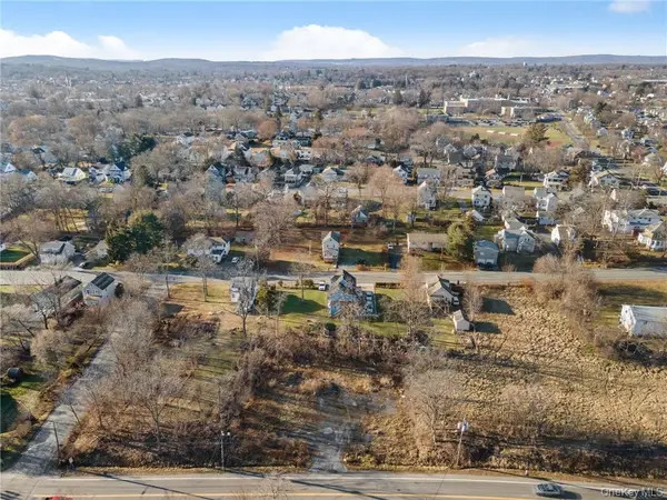 47 Carpenter AVE, Middletown, NY 10940